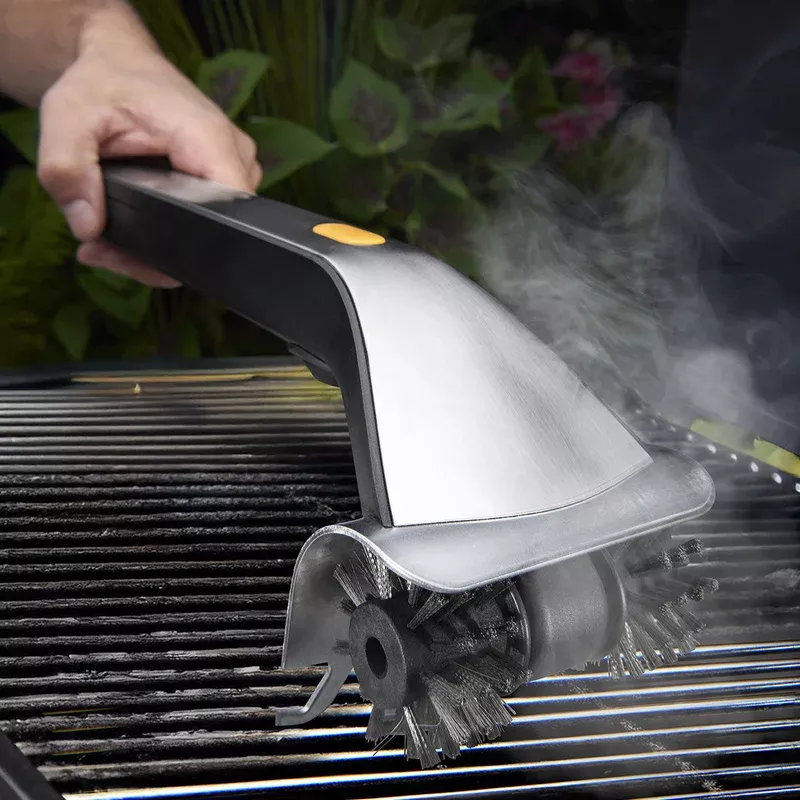 electric-spin-steam-power-grill-brush Electric Spin and Steam Power Grill Brush