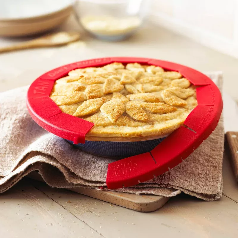 large-perfect-crust-pie-shield Large Perfect Crust Pie Shield