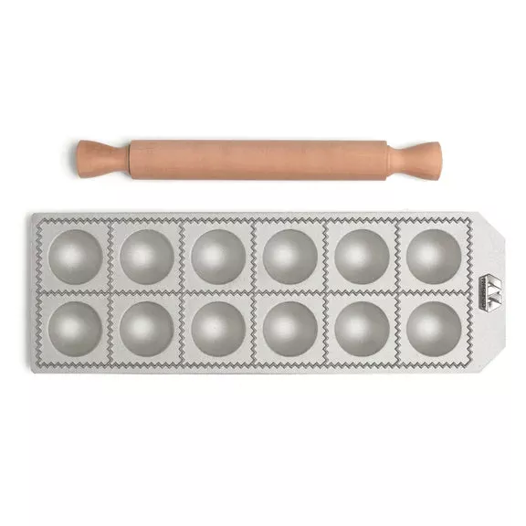 marcato-atlas-ravioli-mold-12-round Marcato Atlas Ravioli Mold: 12 Round