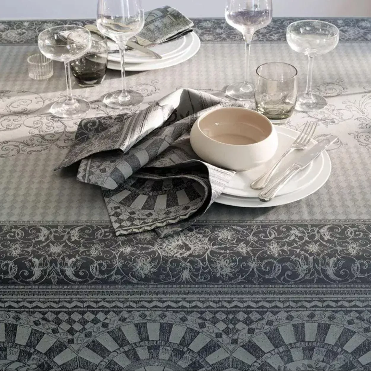 Napkins - Arcades Cendre Jacquard - (Set of Four)
