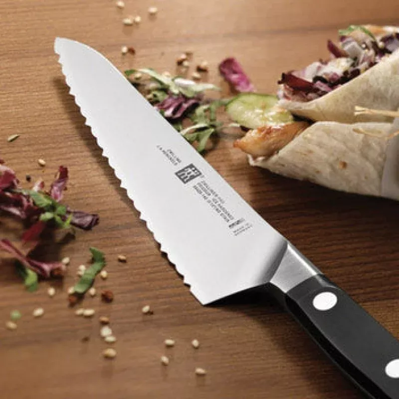 Pro 5.5″ Serrated Prep Knife