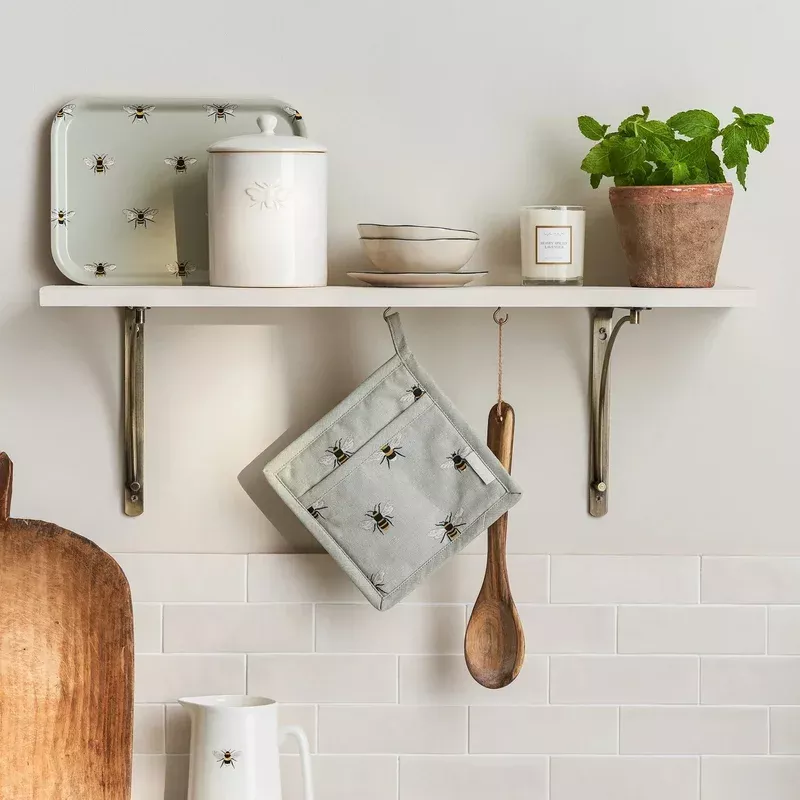 sophie-allport-bees-pot-grab Sophie Allport Bees Pot Grab
