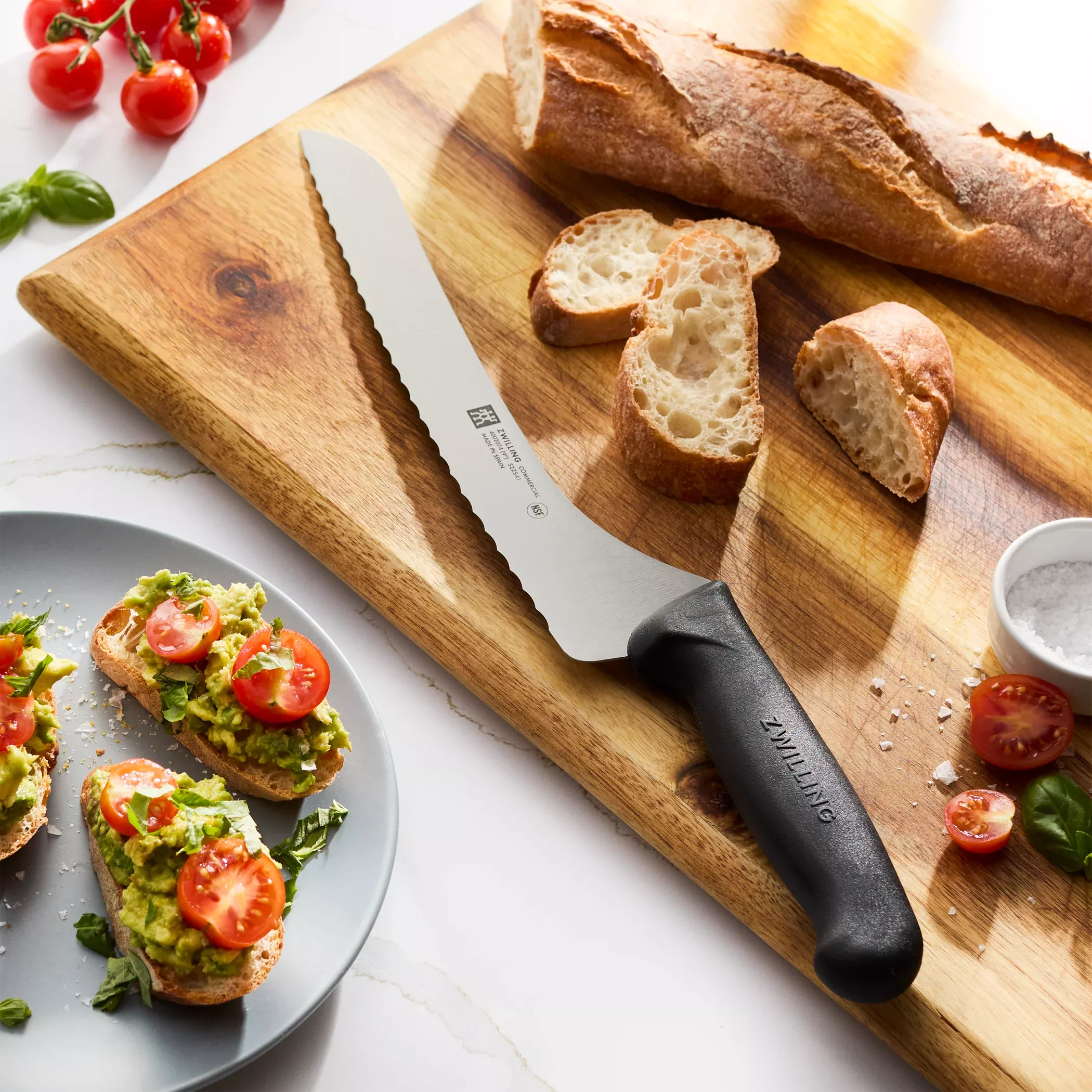 zwilling-commercial-offset-sandwich-knife-9 Zwilling Commercial Offset Sandwich Knife: 9"